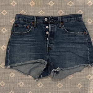Levis 501 button fly jean shorts- immaculate condition